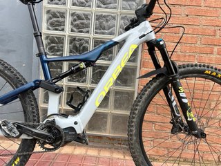 Orbea Rise Eléctrica Talla M Bicicleta muy ligera