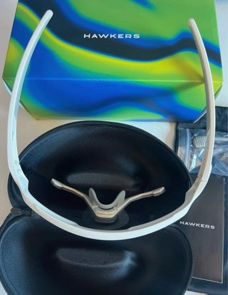 Gafas de sol Hawkers doradas y blancas