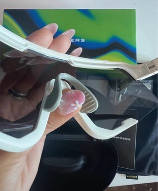 Gafas de sol Hawkers doradas y blancas