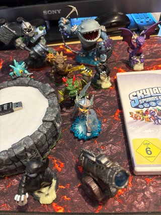 Lote Skylanders + Juego Spyro's Adventure Wii