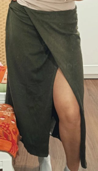 Falda verde oscura con elástico en la cintura