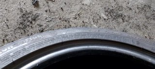 275/40 R19 101Y