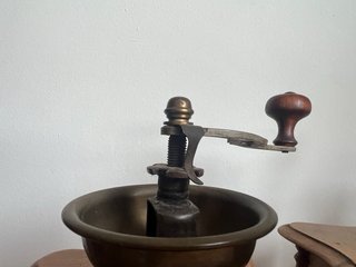 3 Antichi Macinini da Caffè in Legno e Bronzo