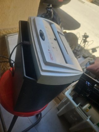 Destructora Papel y CD Genie