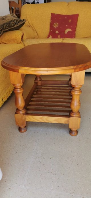 Mueble de salón madera, regalo mesa a juego.