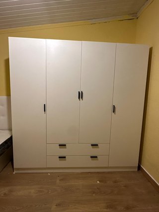 Armarios de 4 Puertas Amplio en 3 COLORES 200X200!