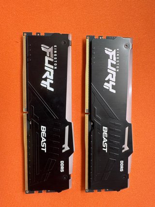 2x Kingston Fury Beast DDR5 RGB 16GB RAM