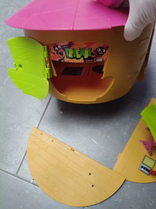 Casa de muñecas con accesorios