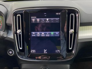 Volvo XC40 Momentum Pro T2 1.5 129CV Auto. EL TOP!