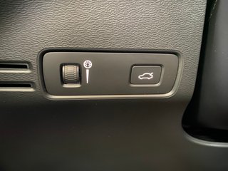 Volvo XC40 Momentum Pro T2 1.5 129CV Auto. EL TOP!