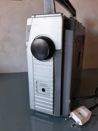 Radio Casete Sanyo M2402-4F Vintage