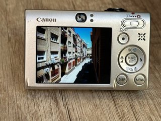 Cámara Canon IXUS 85 IS + Accesorios