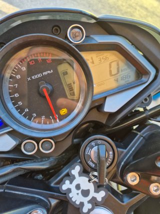 Pulsar NS 125 Naranja Negra 2025