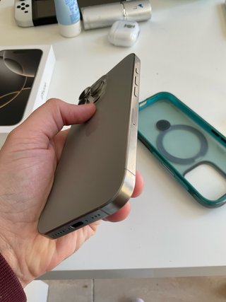 iPhone 16 Pro 128GB con Garantía IMPECABLE
