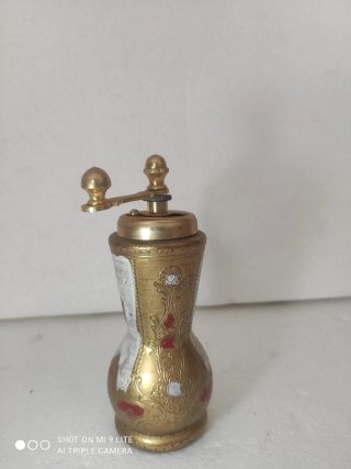 Macinino vintage decorato