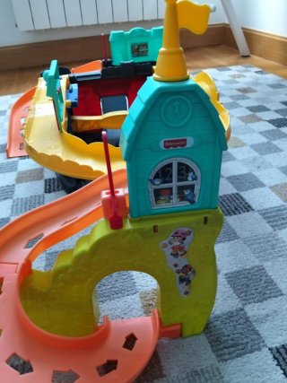 Pista de coches Fisher Price