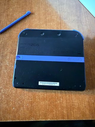 Nintendo 2DS Negra en excelente estado.