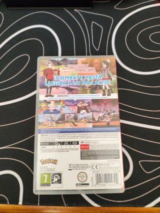 Pokémon Espada Nintendo Switch con caja y manual