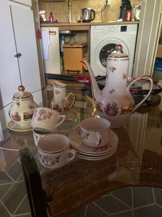 Juego de café porcelana y oro