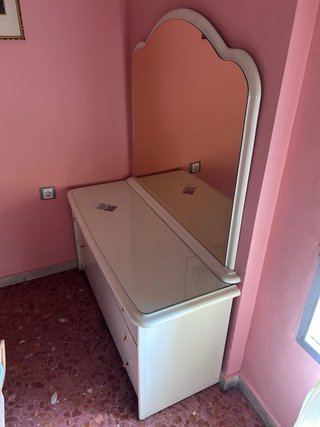 Dormitorio: Cabecero, Mesitas Noche y Cómoda