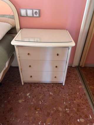 Dormitorio: Cabecero, Mesitas Noche y Cómoda