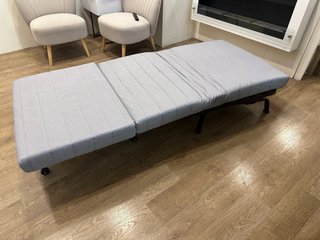 Butaca convertible Ikea Ilit gris