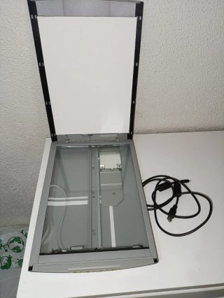 Escáner Canon CanoScan LiDE 200