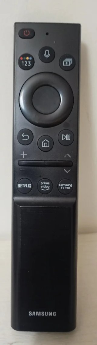 TV OLED 65 con mando solar