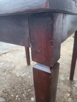 Mesa comedor extensiblecon apertura  de libro