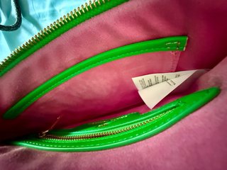 Bolso Chiara Ferragni verde con cadena dorada