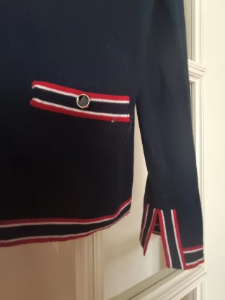 Chaqueta azul, rojo y blanco, talla XL