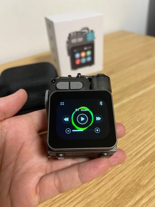 Altavoz bluetooth portátil pantalla táctil