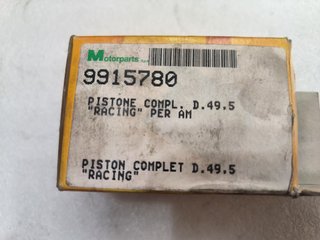 Pistón Minarelli AM6 top rosa AM racing D. 49.5 mm