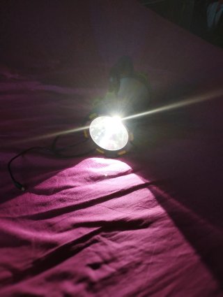 Linterna CREE LED 1000 lúmenes, con 2 posiciones