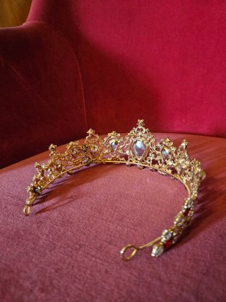 Corona Cosplay Oro y Rojo