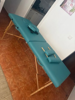 Camilla plegable patas de madera casi nueva