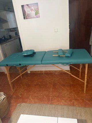 Camilla plegable patas de madera casi nueva