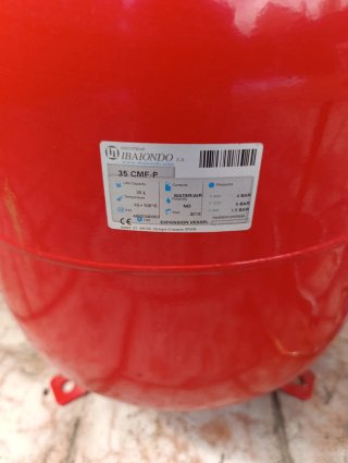 Hidroestufa Verona 14kw Negra/Roja