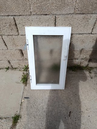 Ventana aluminio blanca