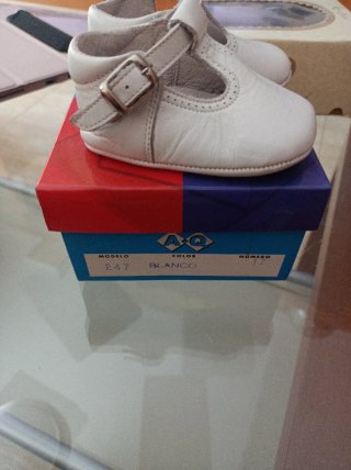 Zapatos bebé Talla 17