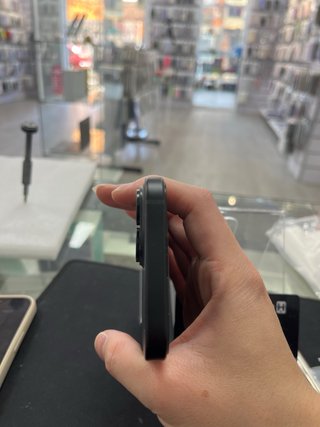 iPhone 15 256GB Negro - 93% Batería