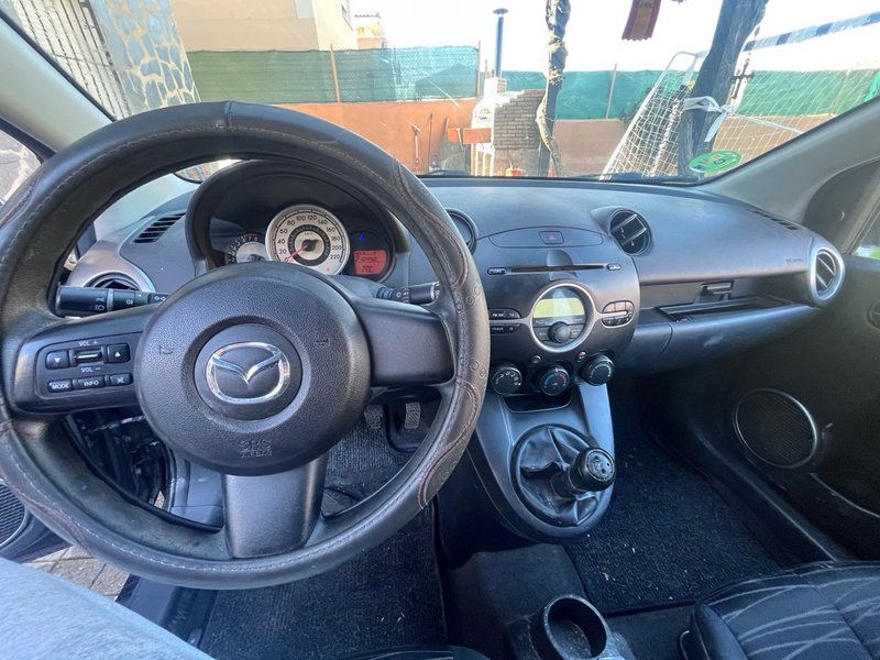 Mazda 2 2007 - foto 1