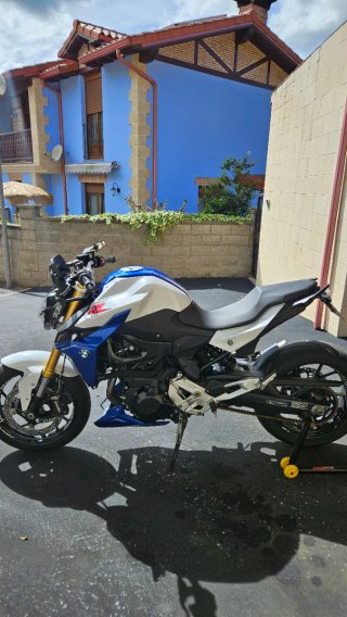 BMW F900R A2