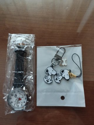 Reloj Snoopy con llaveros