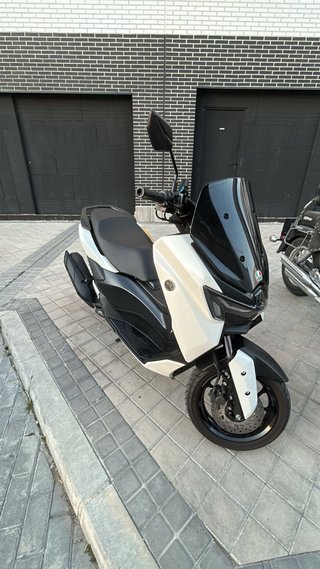 Yamaha N-Max 2025 Scooter Automática