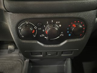 Dokker Van Essential dCi 55kW (75CV)