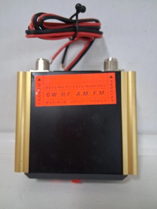ZETAGI B150 Amplificador