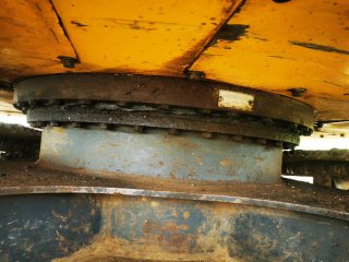 Retroexcavadora New Holland E135SR