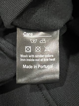 Black Sweatshirt