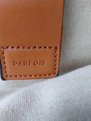 Mochila Parfois Beige y Marrón textura tipo rafia